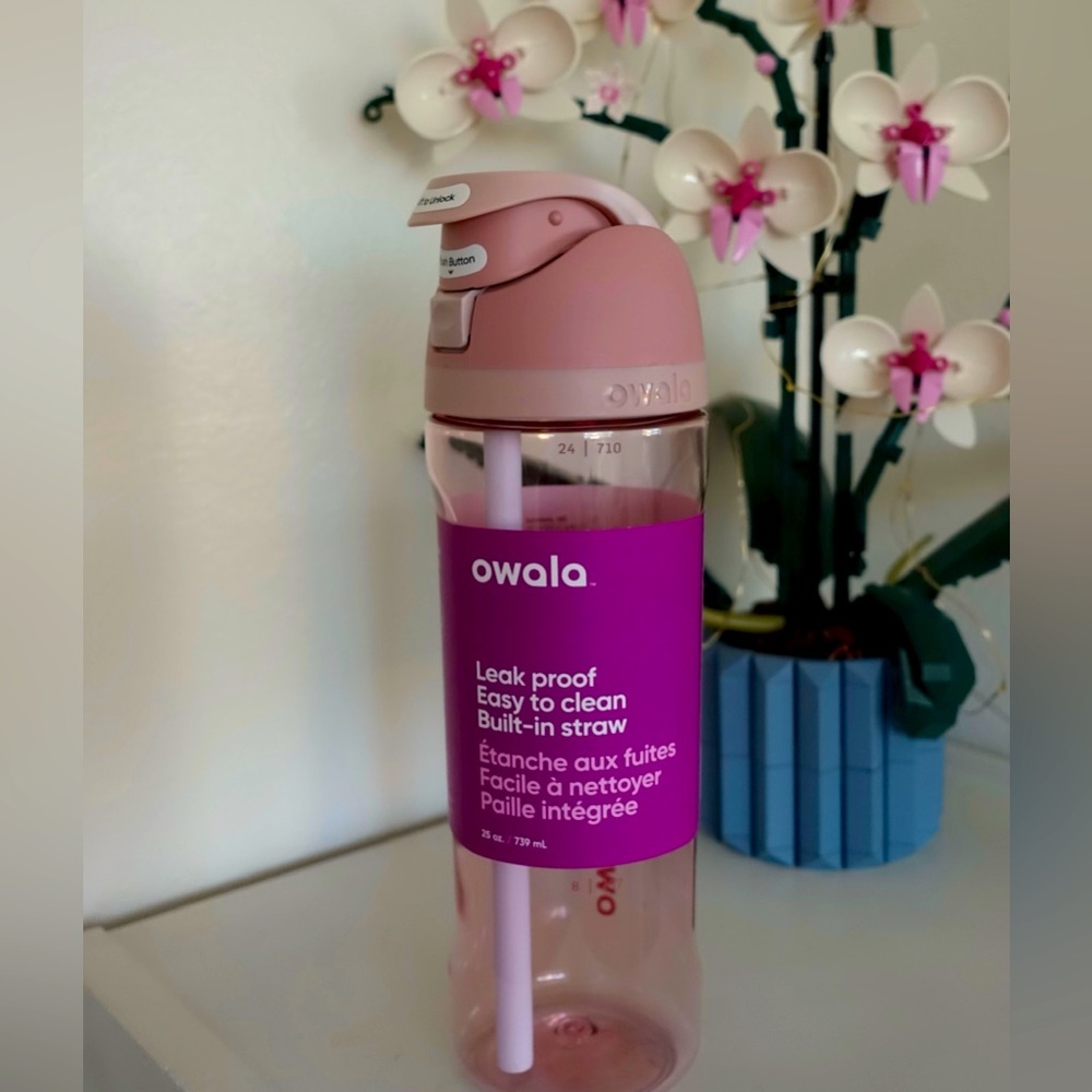 Owala Pink 25oz Tritan FreeSip Water Bottle